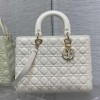 SA 디올 토트 탑핸드백 Large Lady Dior Bag M0566  2 x 25 x 11 cm