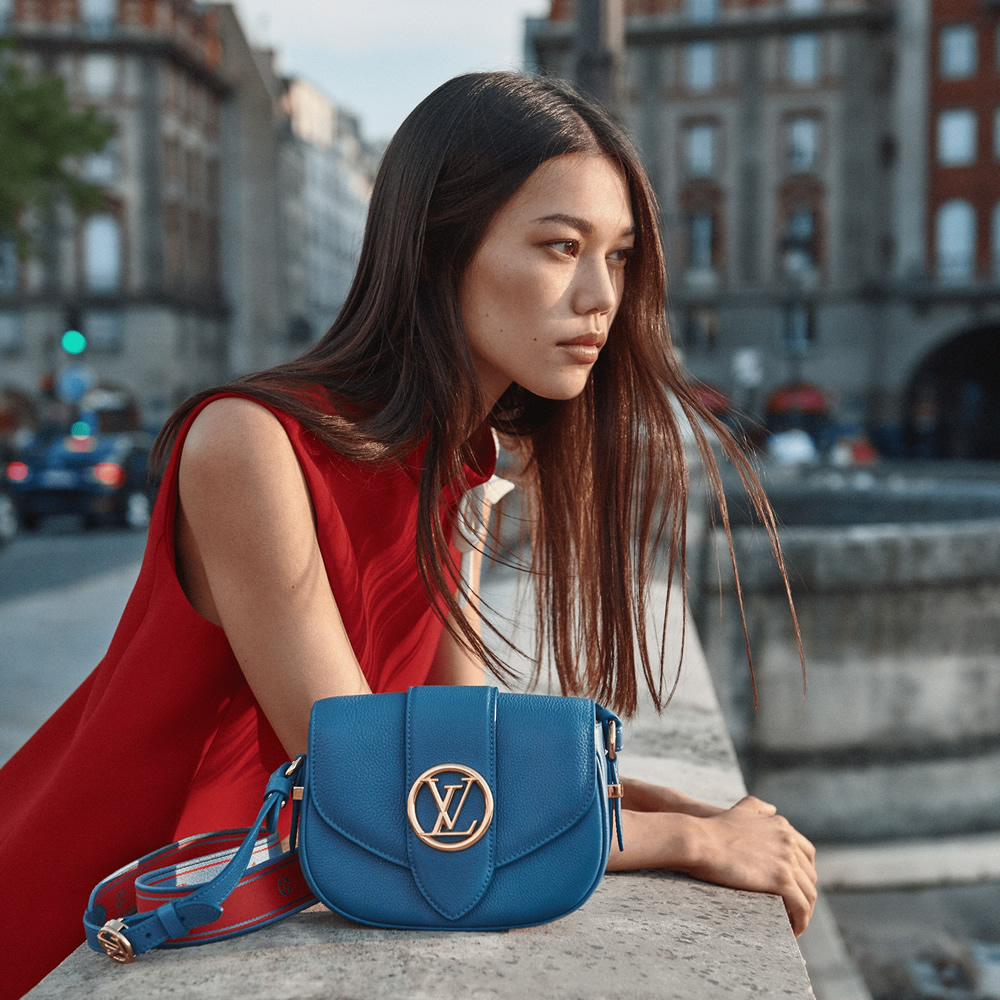 SA 루이비통 LV 폰트9 소프트 PM 크로스백 blue M58964  21 x 15 x 6.5cm