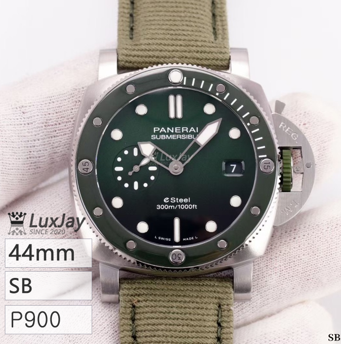 SB 44MM P900 Submersible QuarantaQuattro ESteel™ Verde Smeraldo PAM01287