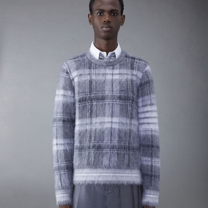 톰브라운 ARTAN MOHAIR CHECK 4-BAR CREW NECK PULLOVER