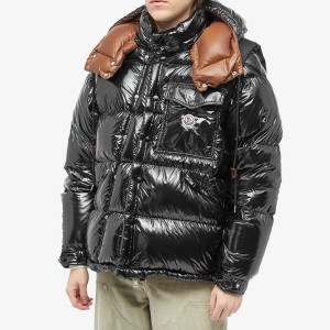 Moncler 버건디 카라코룸 다운 재킷