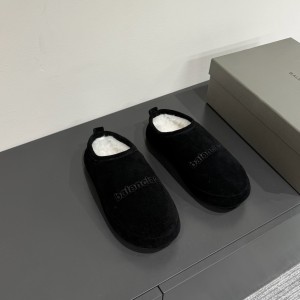 Balenciaga Alaska suede slippers