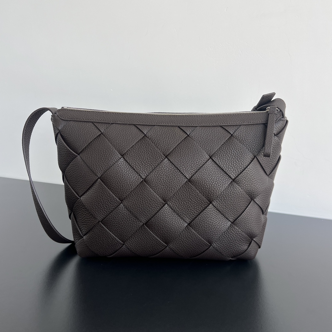 보테가베네타  Diago hobo 795125 39*24*16cm