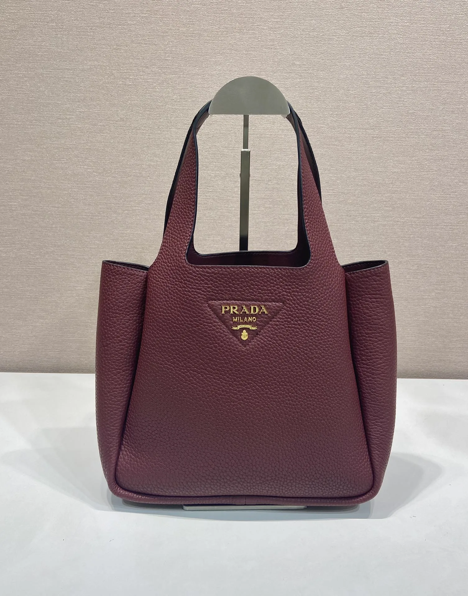 프라다 비텔로 레더 토트백  1BG335 25x21.5x14cm