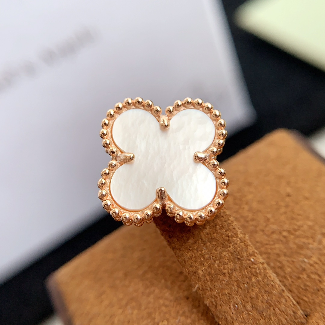 Van Cleef & Arpels -빈티지 알함브라 이어링