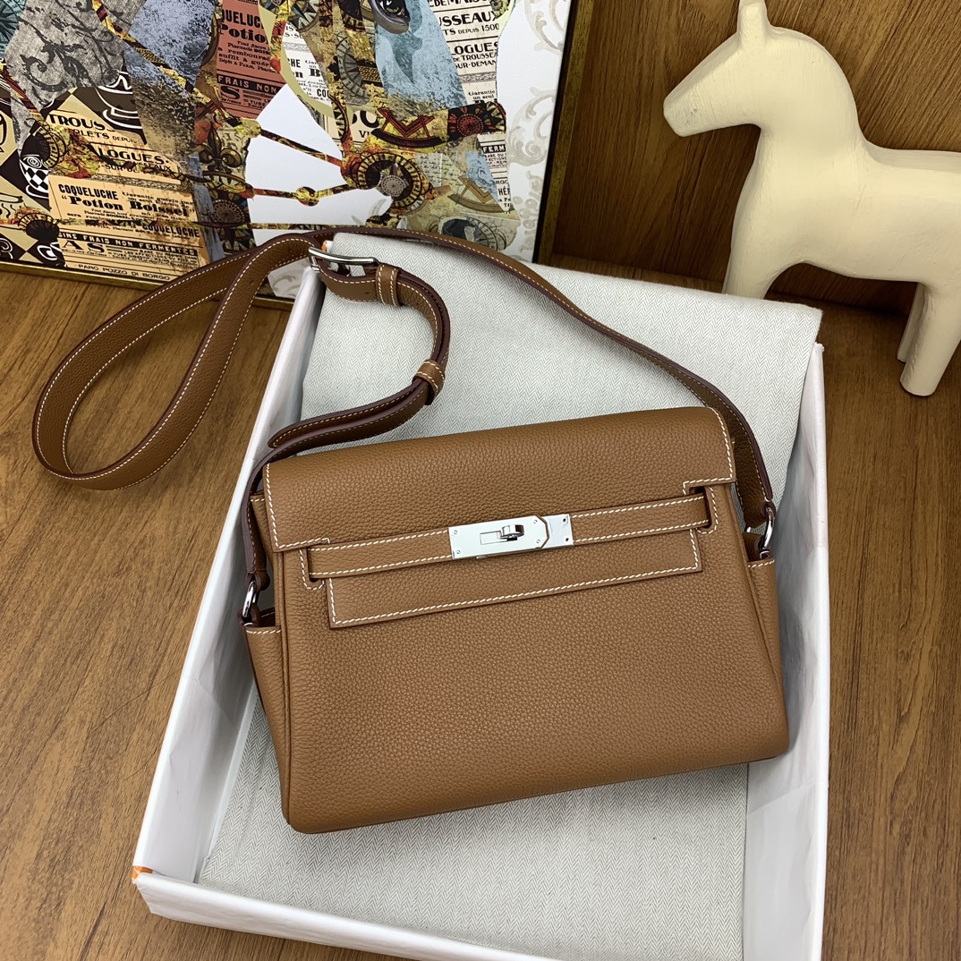 에르메스 Kelly Messenger PM  25cm