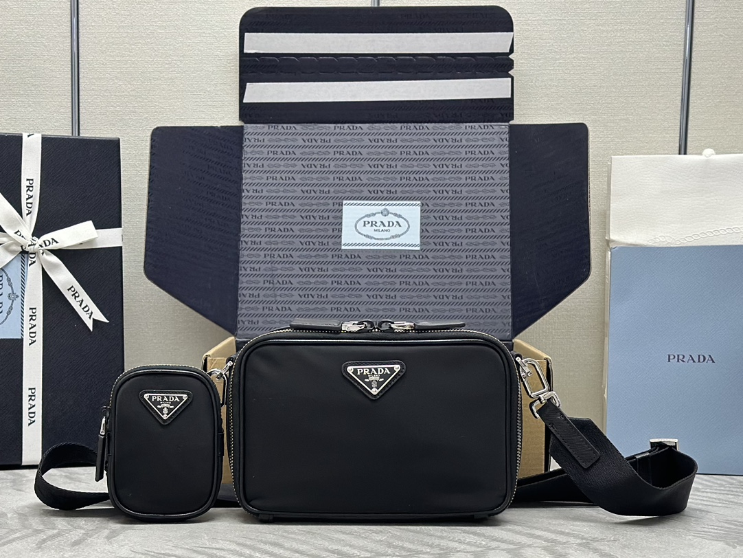 Prada Brique Re-Nylon and Saffiano leather bag 2VH070 19x12.5x5.5cm