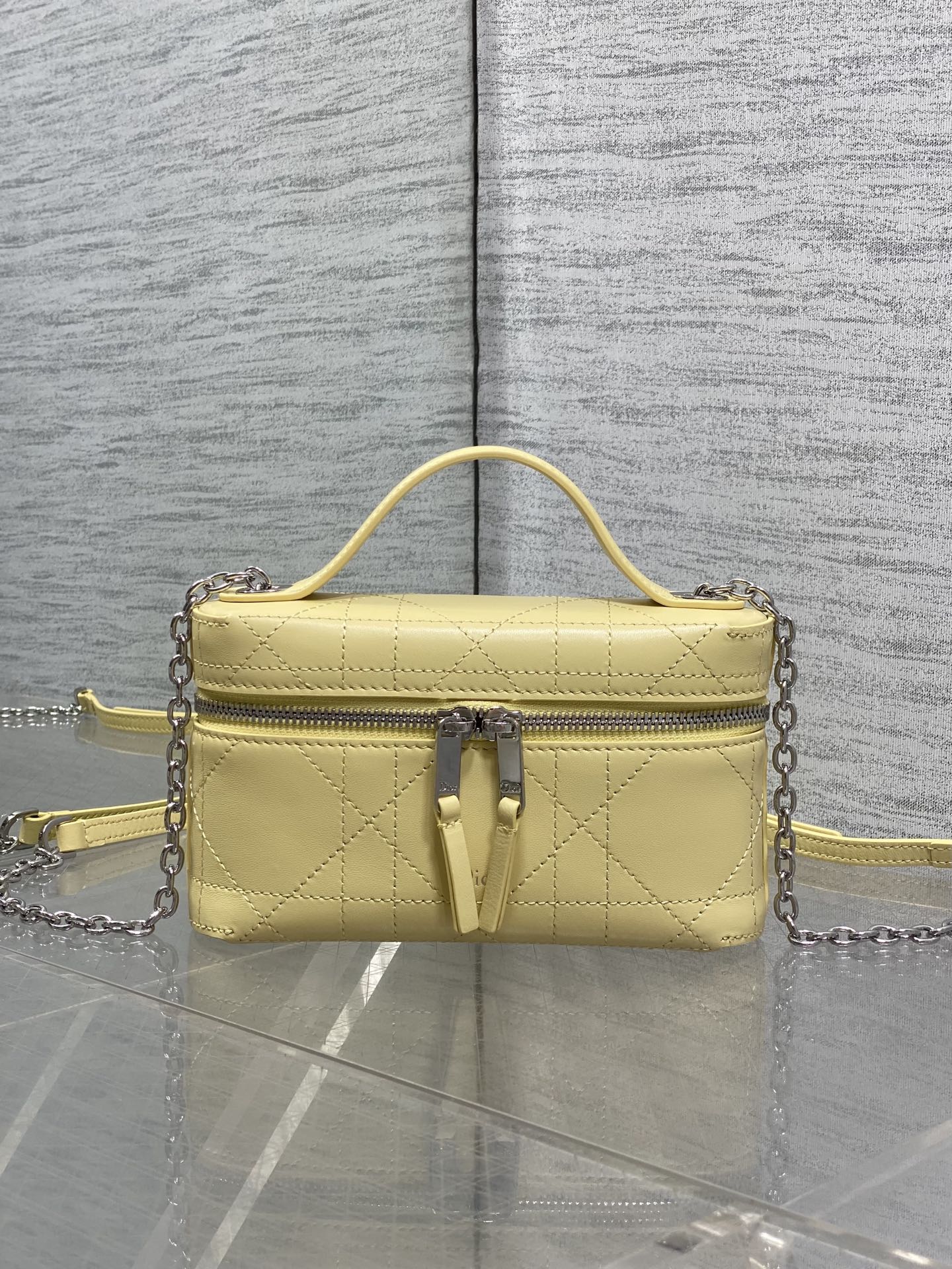 Dior Trianon Soft Vanity Mini Bag S4613OSRO 19*16.5*5.5cm