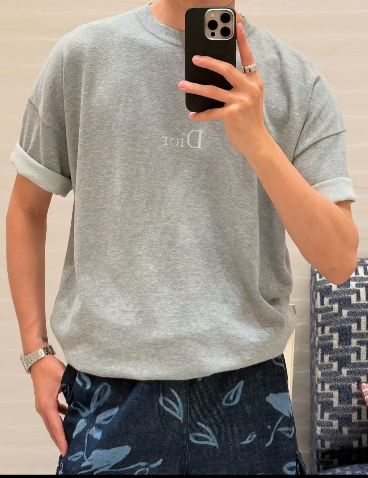 디올 시그니처 티셔츠