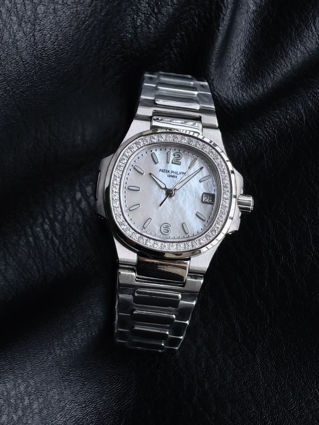 쿼츠 무브먼트 l32mm l 파텍필립  Nautilus 7010  다이아몬드.