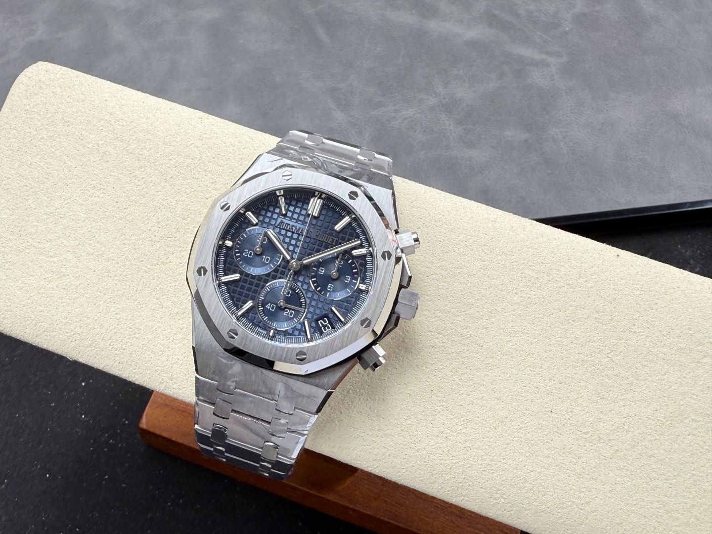 DDF l 41mm l 4401 무브먼트  l 오데마피게 로얄오크 26240