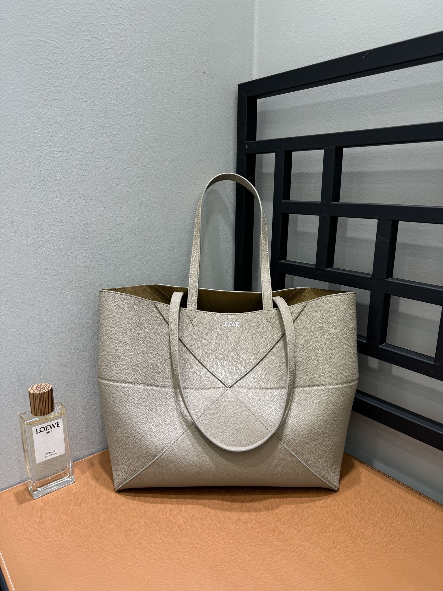 로에베  퍼즐 폴드 토트  31.5*12.5*29cm