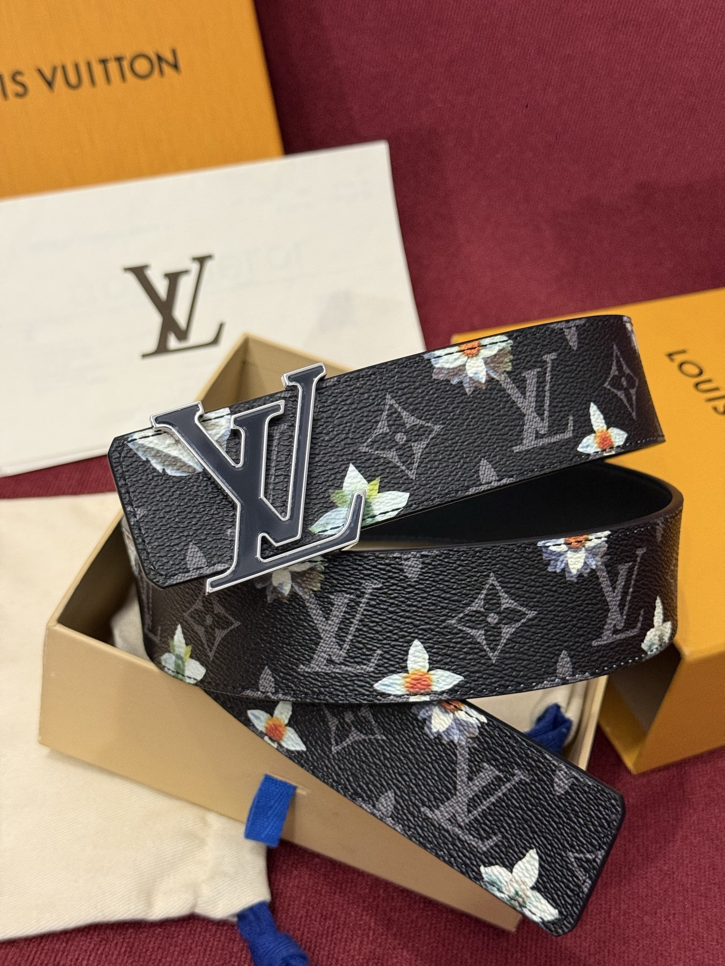 M4637V  LV Initiales Monogram  벨트 4cm