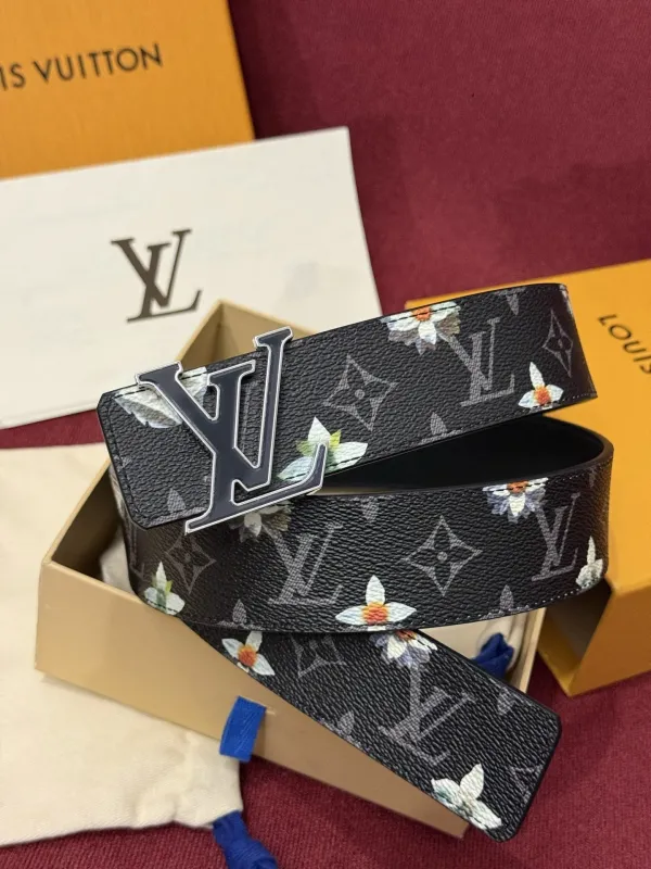 M4637V  LV Initiales Monogram  벨트 4cm