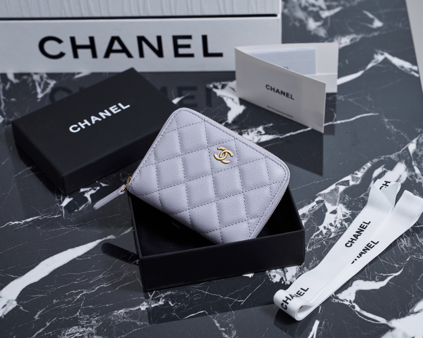 샤 ƆC  AP4652 클래식 스몰 지퍼 반지갑 AP4652