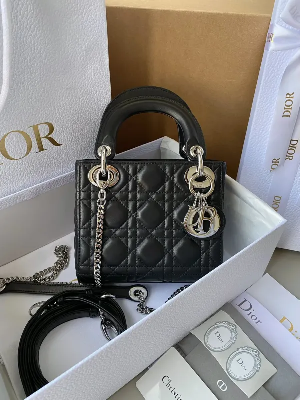 디올 Lady Dior mini 17*15*7cm