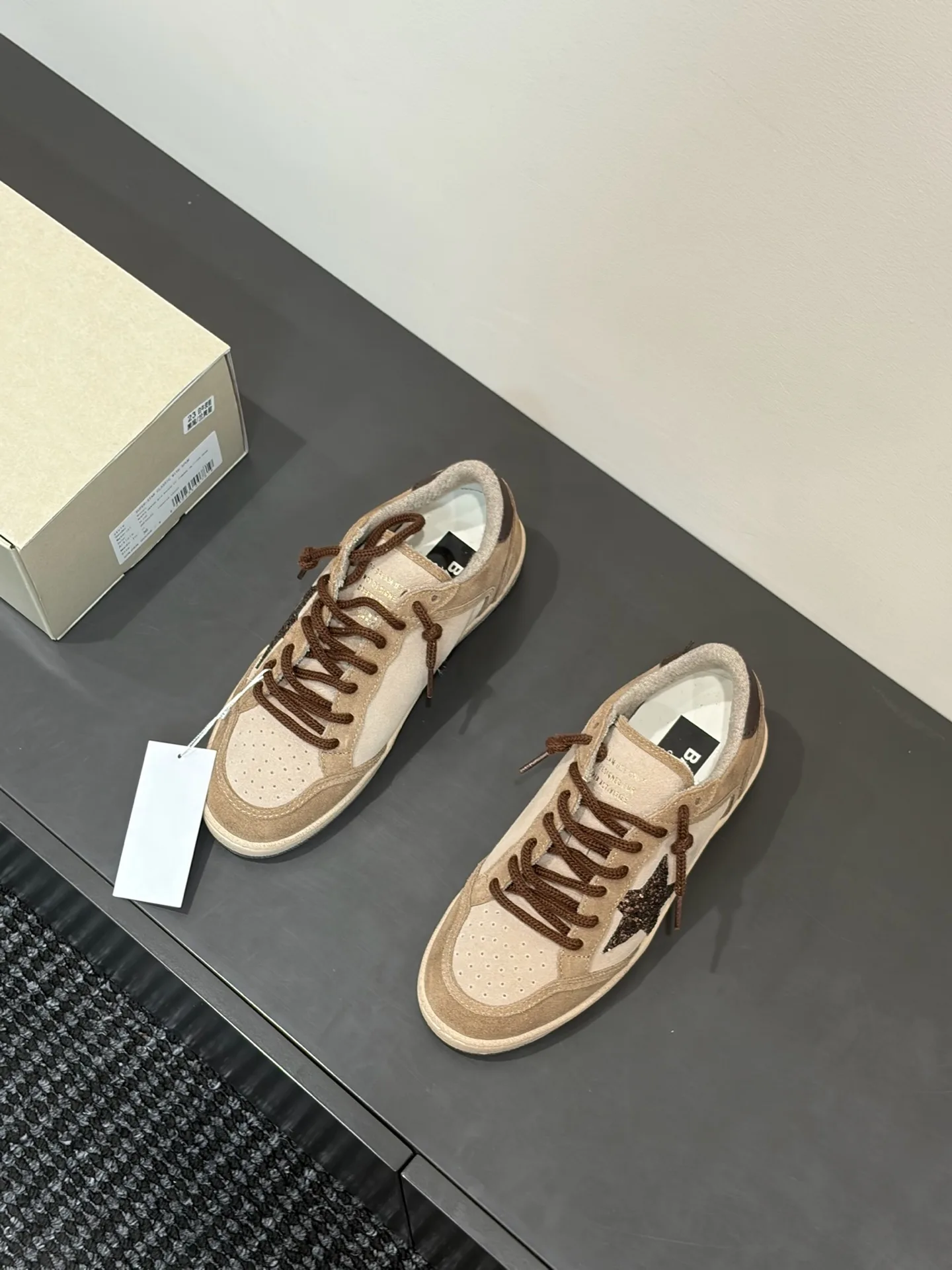 Golden Goose  스웨이드 힐탭 볼스타