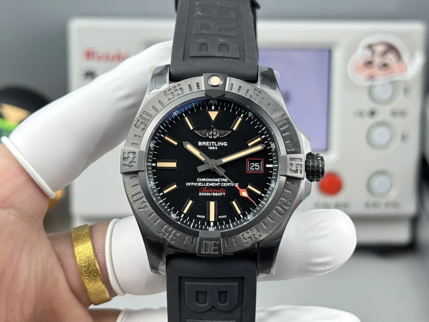 GF l 2824 l 44mm l V1731110 브라이틀링 어벤저 블랙버드